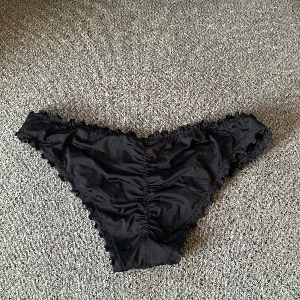 Shade & Shore Black Ruffled Low Rise Bikini Bottom Large - Picture 11 of 12
